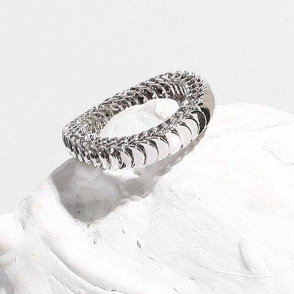 Unisex Sliver Snake Chain Ring - Stylish and Versatile Jewelry Accessory - Picture 1 of 7